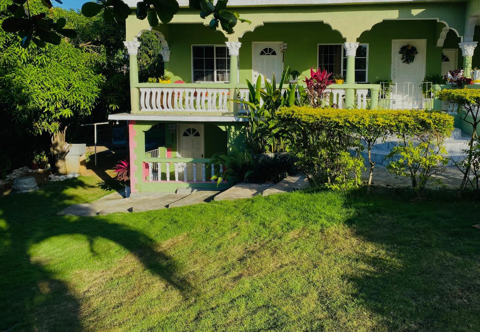Cindy'S Garden Stay โอโชรีโอส ภายนอก รูปภาพ