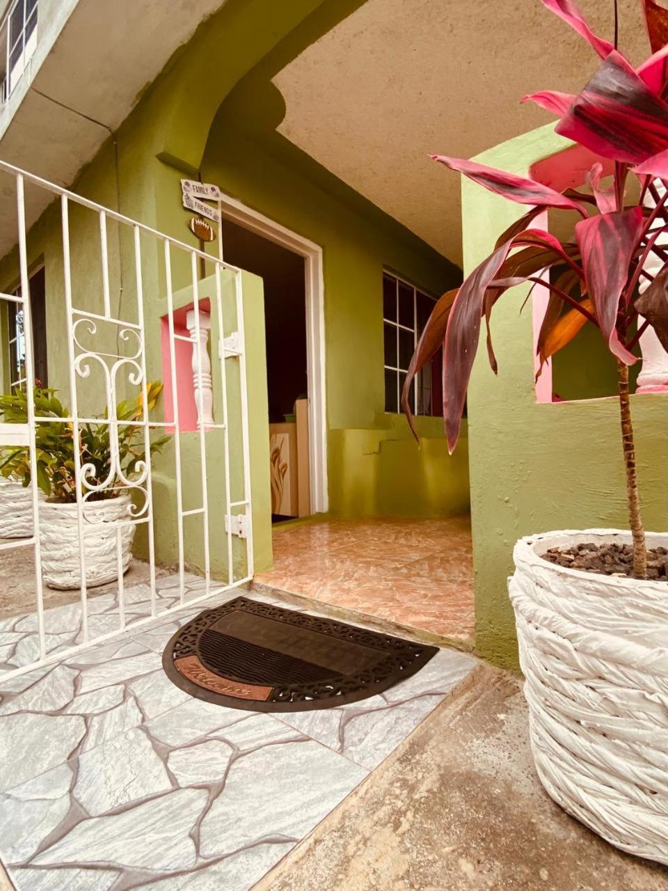 Cindy'S Garden Stay โอโชรีโอส ภายนอก รูปภาพ